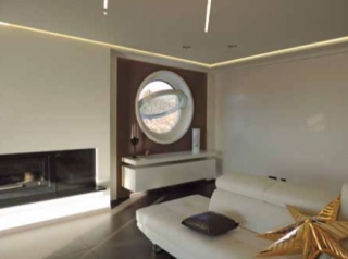 round-pivot-window